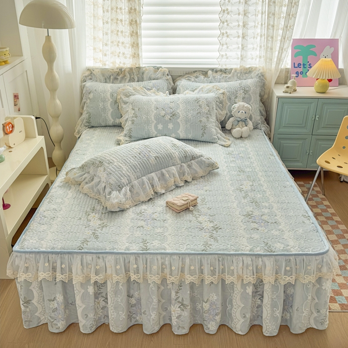 91家纺网 家纺一手货源 找家纺 家之硕家纺 2025新款立体雕花可拆洗牛奶绒床裙四件套 安妮绿