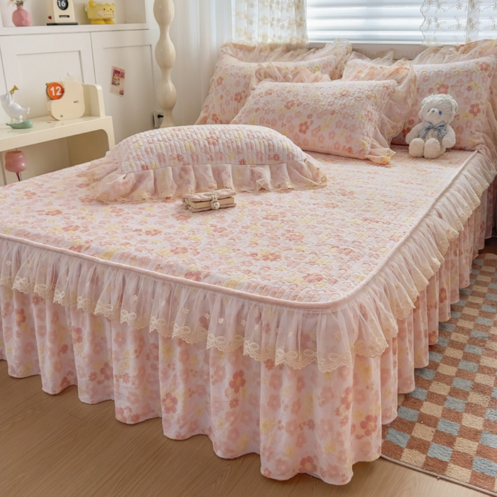 91家纺网 家纺一手货源 找家纺 家之硕家纺 2025新款立体雕花可拆洗牛奶绒床裙四件套 秘密花园