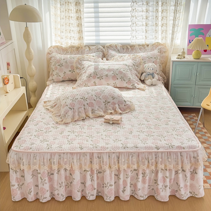 91家纺网 家纺一手货源 找家纺 家之硕家纺 2025新款立体雕花可拆洗牛奶绒床裙四件套 爱莎粉