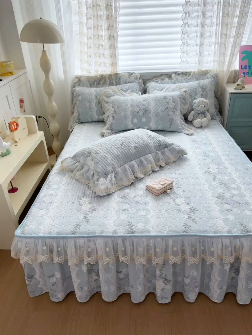 91家纺网 家纺一手货源 找家纺 家之硕家纺 2025新款立体雕花可拆洗牛奶绒床裙四件套 安妮绿