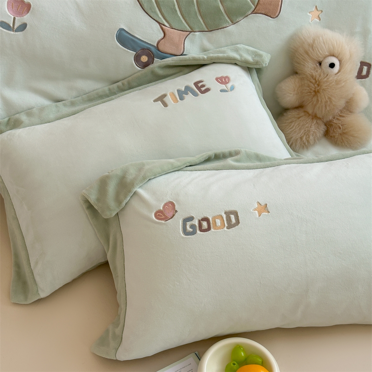 91家纺网 家纺一手货源 找家纺 （总）泽西家纺+V17798841158发大图 2025新品秋冬加厚保暖240克奶肤绒宽边卡通贴布绣牛奶绒四件套