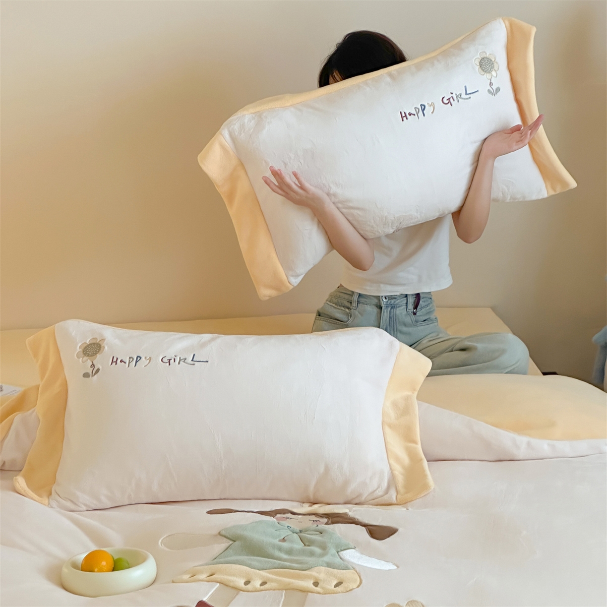 91家纺网 家纺一手货源 找家纺 泽西家纺+V17798841158发大图 2025新品秋冬加厚保暖240克奶肤绒宽边卡通贴布绣牛奶绒四件套 童梦园- 黄