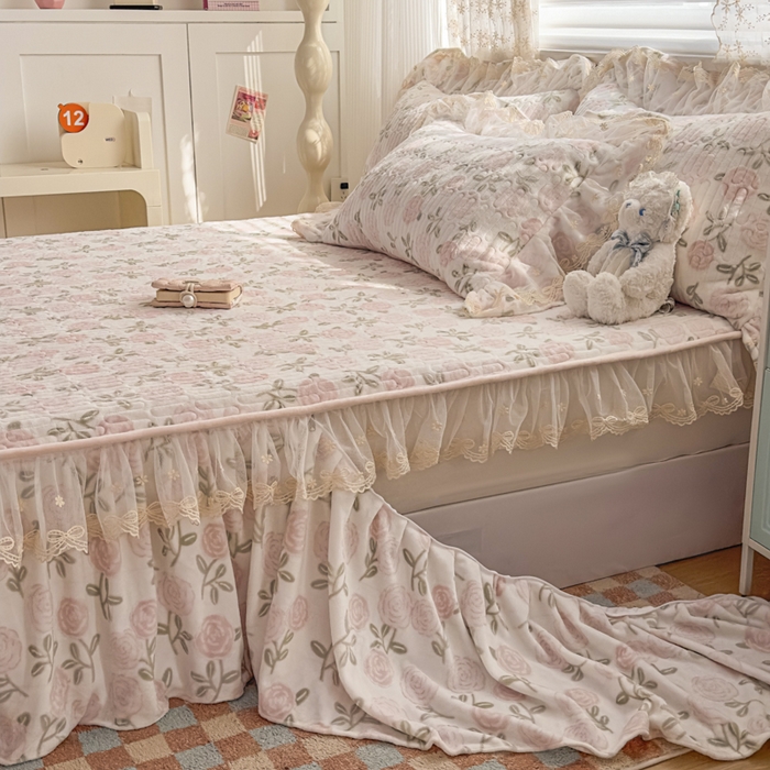 91家纺网 家纺一手货源 找家纺 （总）家之硕家纺 2025新款立体雕花可拆洗牛奶绒单床裙系列