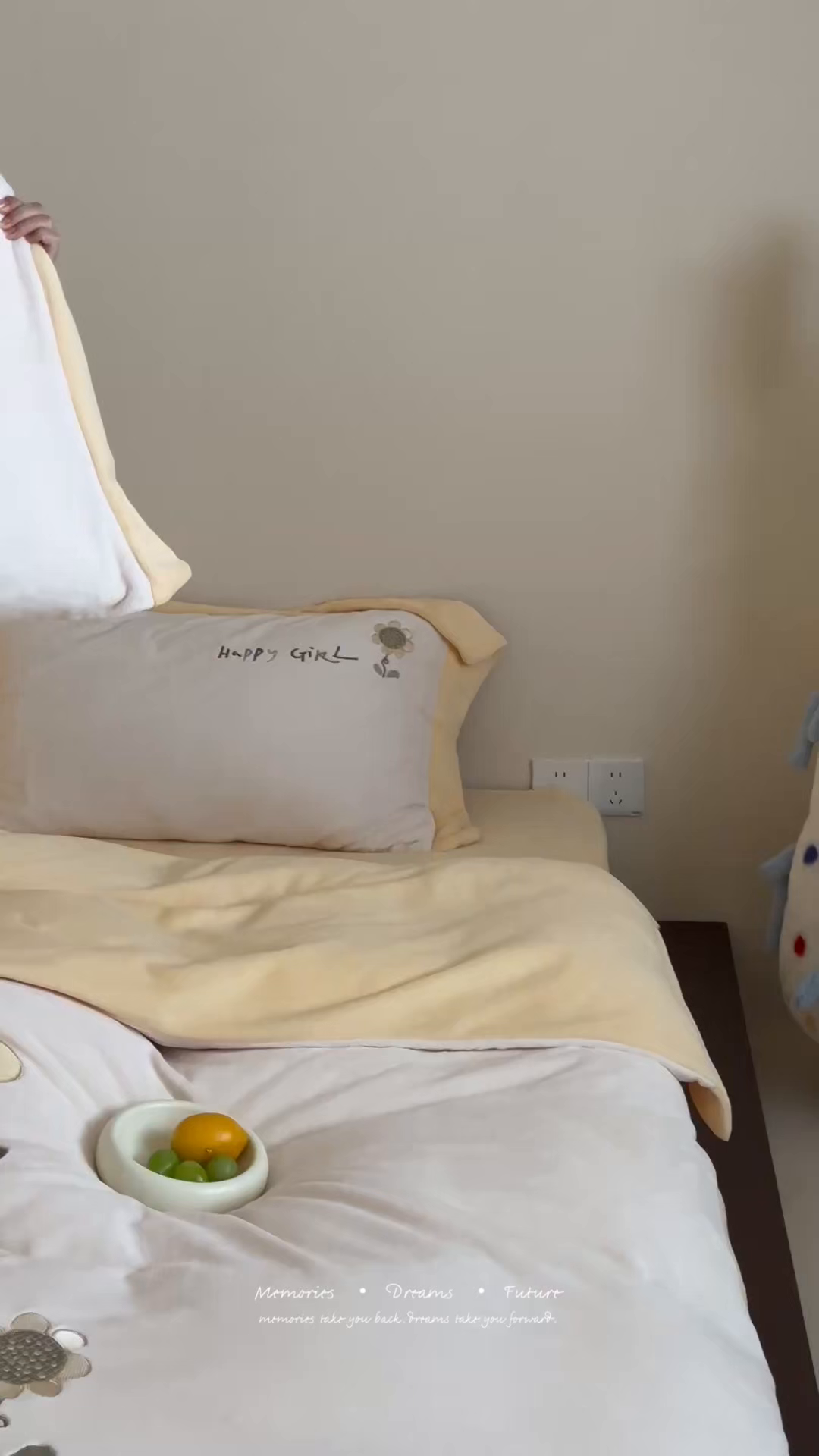 91家纺网 家纺一手货源 找家纺 泽西家纺+V17798841158发大图 2025新品秋冬加厚保暖240克奶肤绒宽边卡通贴布绣牛奶绒四件套 童梦园- 黄