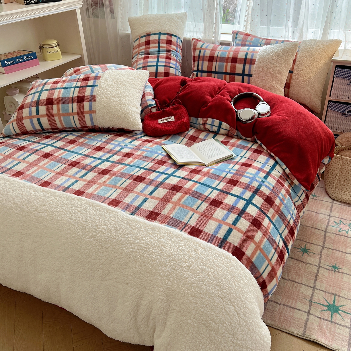 91家纺网 家纺一手货源 找家纺 顾里家纺 2025新款复古博主风高克重羊羔毛拼接牛奶绒套件 川久甜心