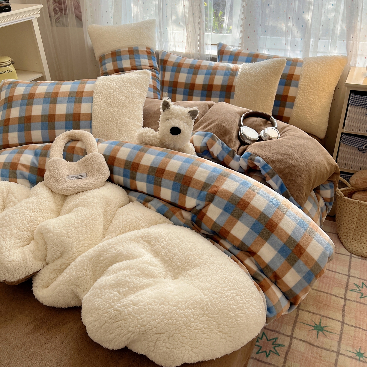 91家纺网 家纺一手货源 找家纺 顾里家纺 2025新款复古博主风高克重羊羔毛拼接牛奶绒套件 焦糖海盐