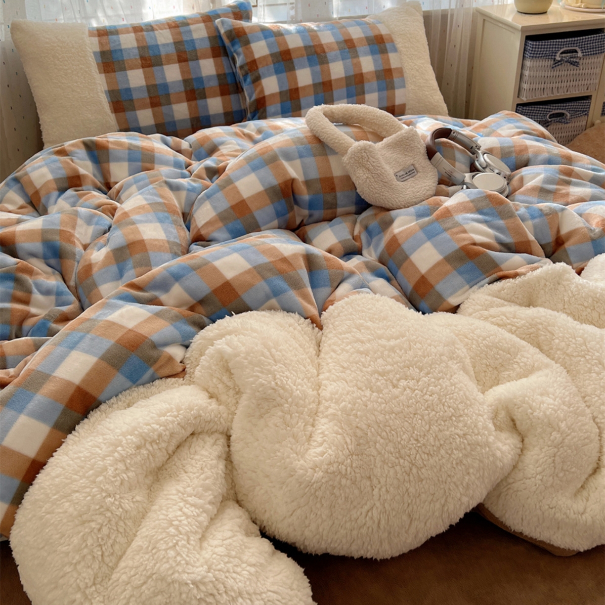 顾里家纺 2025新款复古博主风高克重羊羔毛拼接牛奶绒套件 焦糖海盐