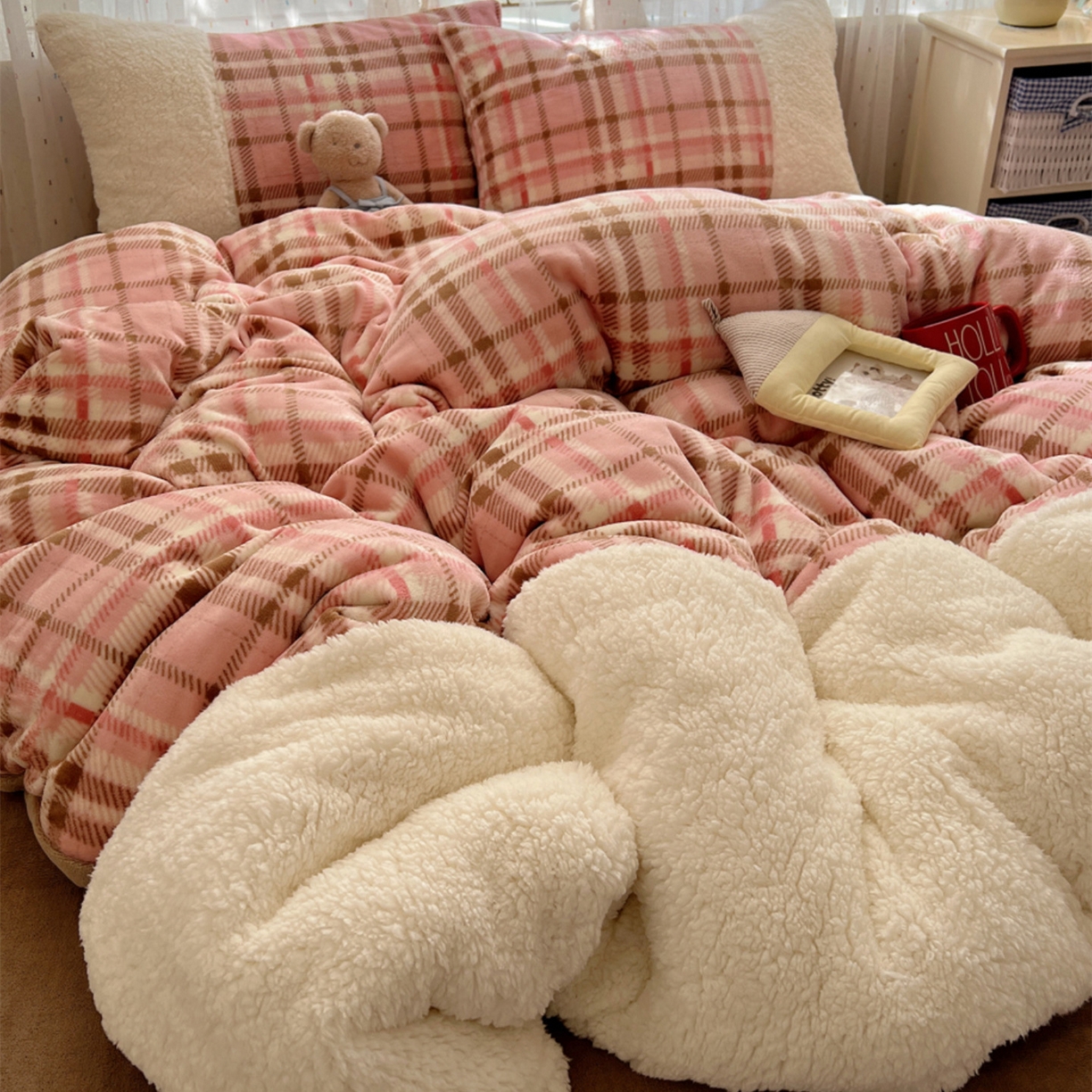 顾里家纺 2025新款复古博主风高克重羊羔毛拼接牛奶绒套件 雾岛糖霜