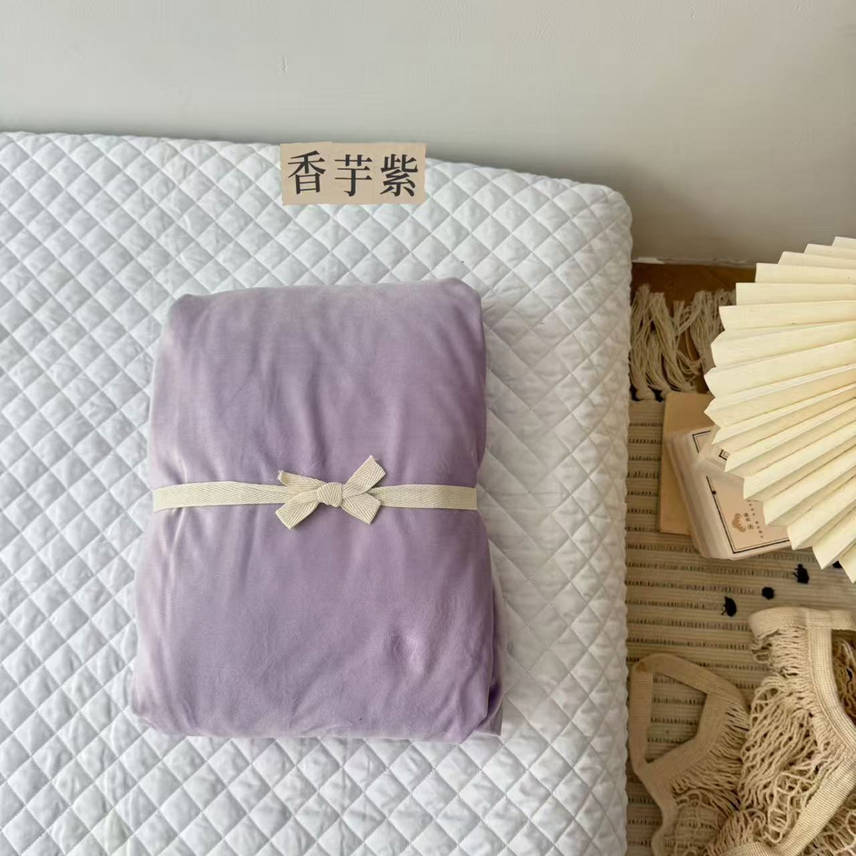 91家纺网 家纺一手货源 找家纺 例外 2025新款日式良品190克高克重天鹅绒系列纯色四件套单品 香芋紫