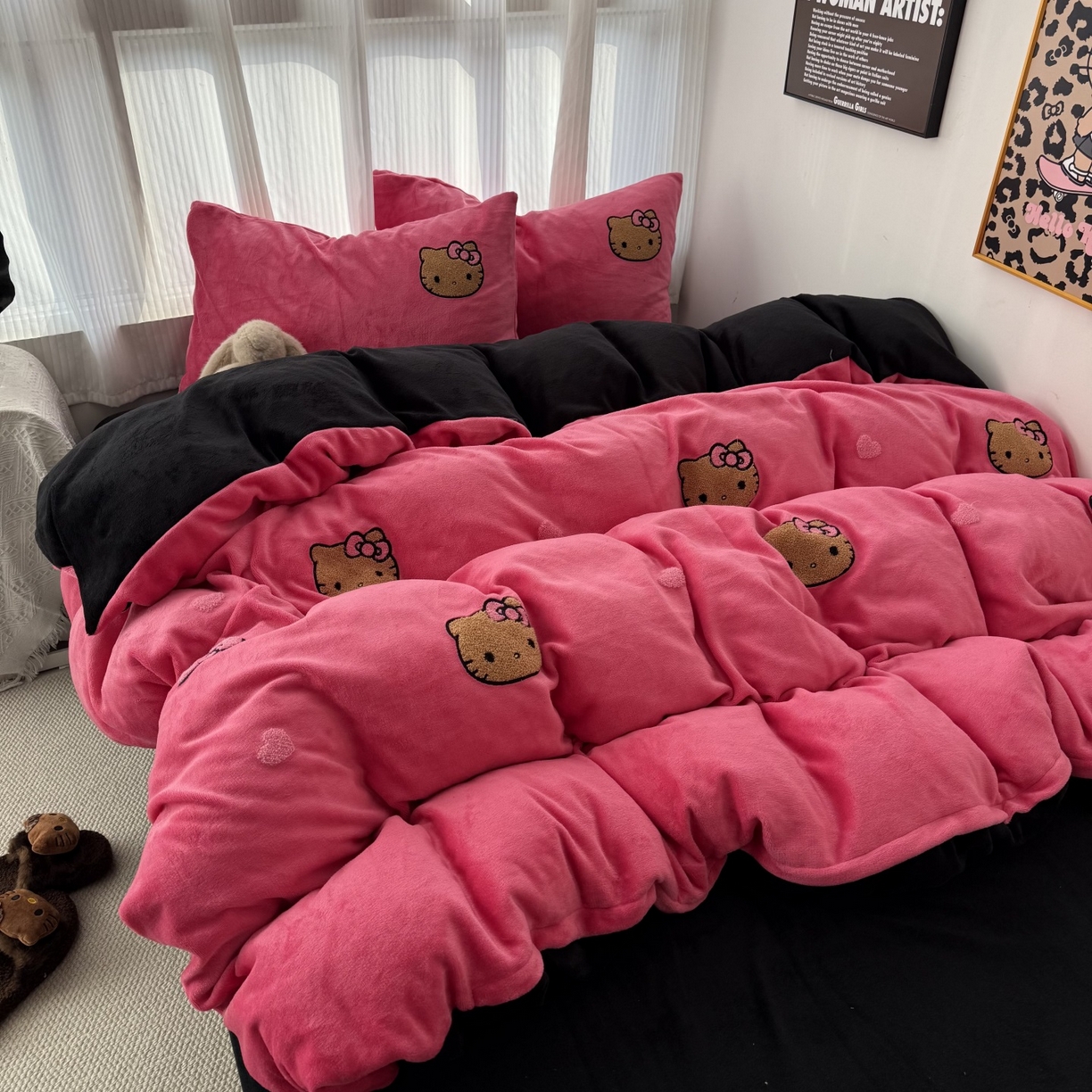 91家纺网 家纺一手货源 找家纺 （总）童颜 2025新款秋冬牛奶绒四件套-黑皮猫