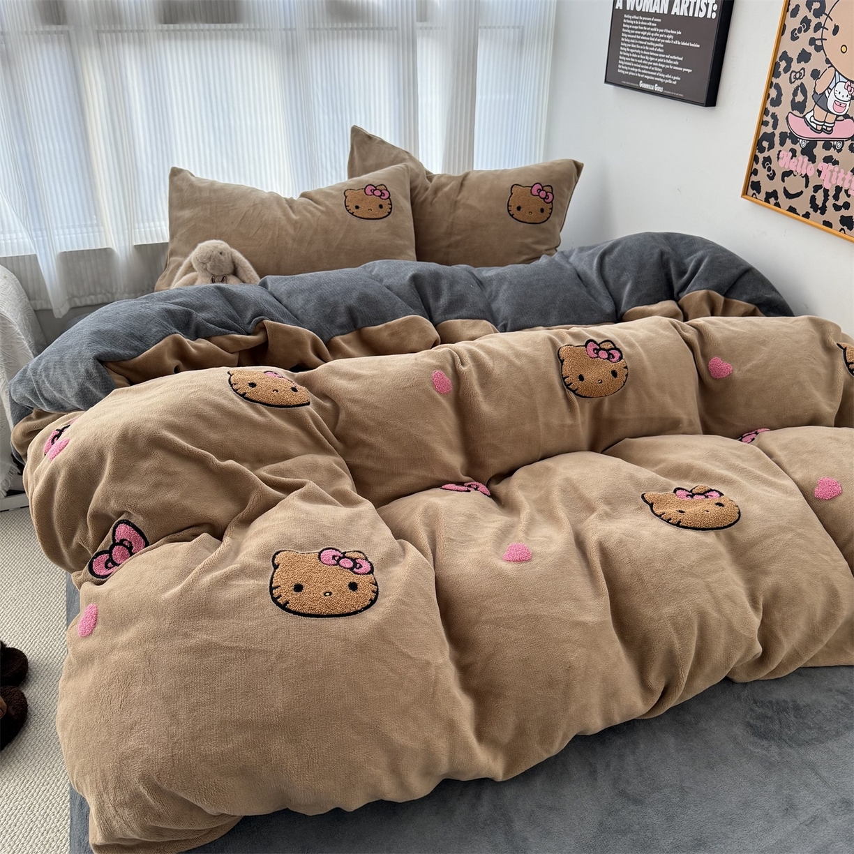 91家纺网 家纺一手货源 找家纺 （总）童颜 2025新款秋冬牛奶绒四件套-黑皮猫