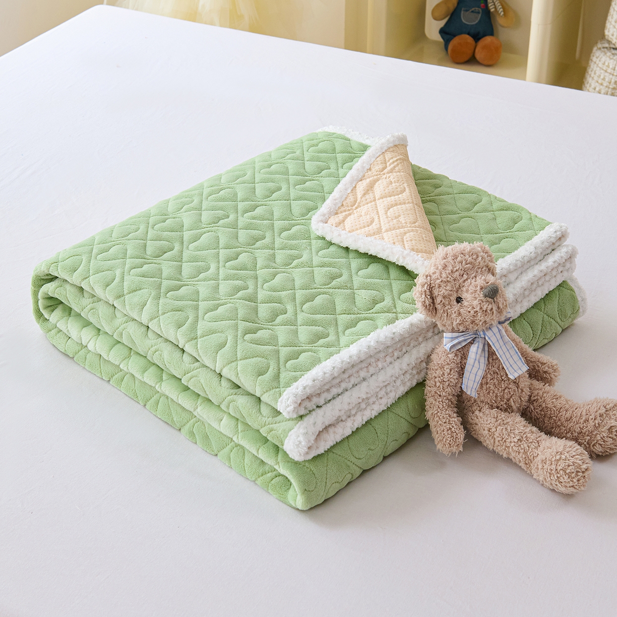 91家纺网 家纺一手货源 找家纺 （总）拾小柒 2025年新款牛奶绒防滑床护垫加厚床垫隔脏垫冬季褥子床盖三件套