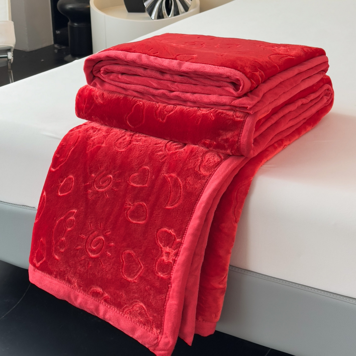 91家纺网 家纺一手货源 找家纺 （总）悦织湾家纺 2025新款加厚星星月岁云毯轻奢时尚毛毯盖毯四季毯被子跨境外贸出口直播热销款