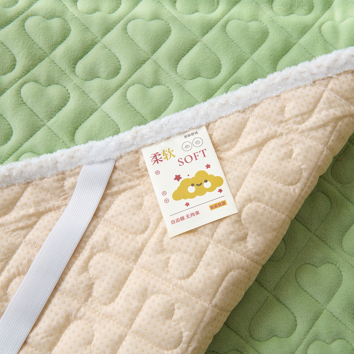 91家纺网 家纺一手货源 找家纺 拾小柒 2025年新款牛奶绒防滑床护垫加厚床垫隔脏垫冬季褥子床盖三件套 淡绿