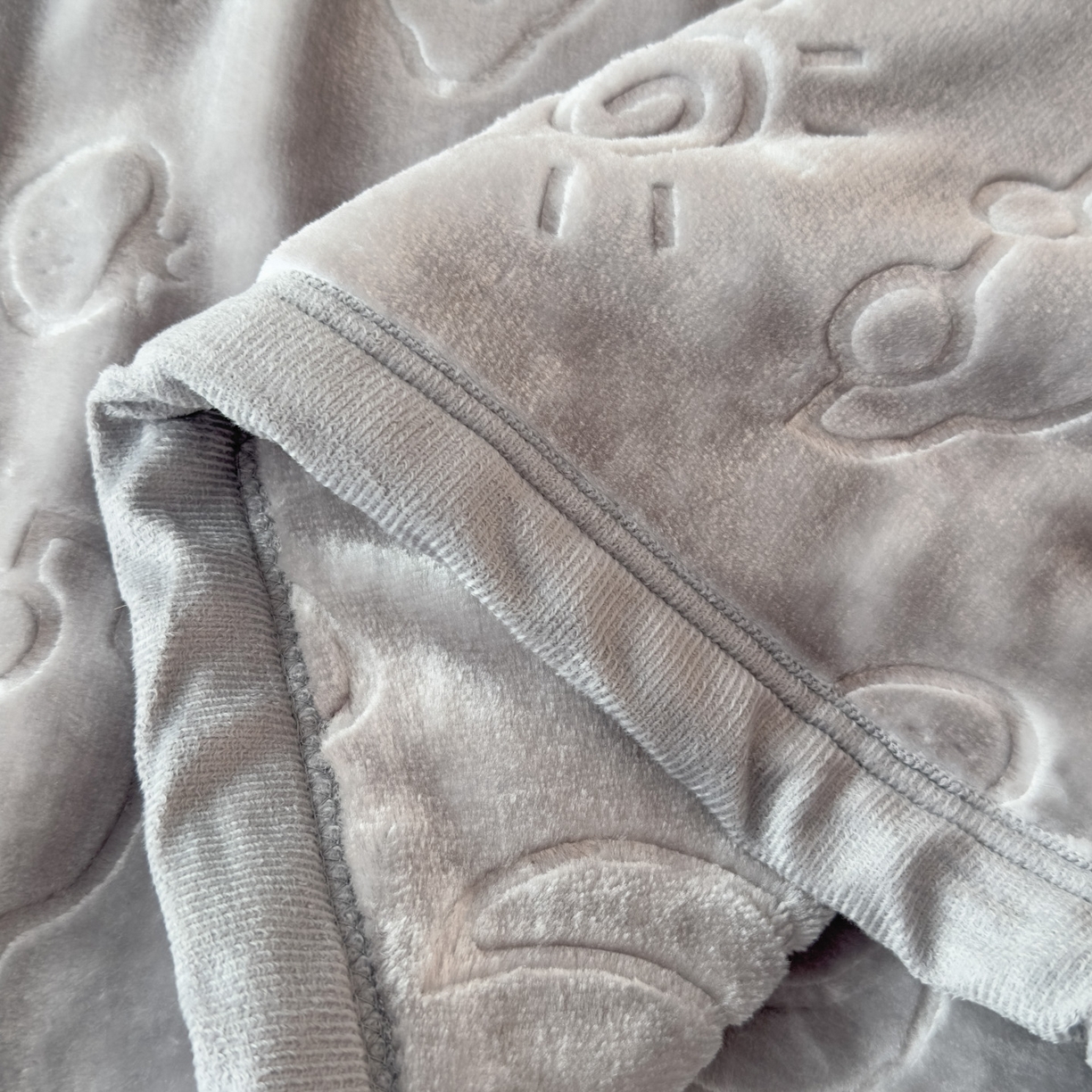 91家纺网 家纺一手货源 找家纺 悦织湾家纺 2025新款加厚星星月岁云毯轻奢时尚毛毯盖毯四季毯被子跨境外贸出口直播热销款 星星月岁云毯浅灰