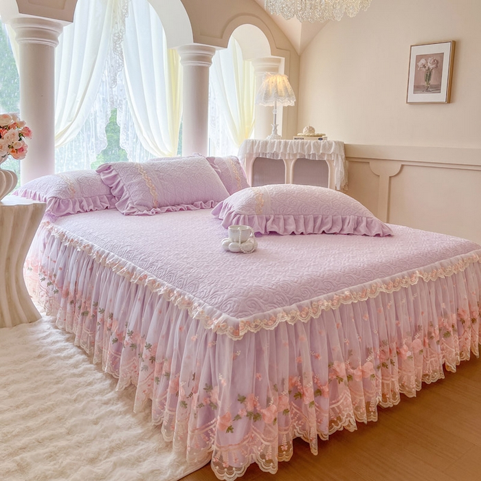 91家纺网 家纺一手货源 找家纺 瑞宝 2025新款雕花牛奶绒夹棉床裙四件套-花有约 花有约-梦幻紫