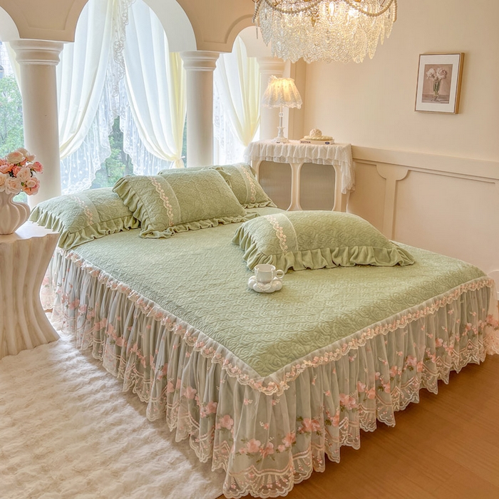 91家纺网 家纺一手货源 找家纺 瑞宝 2025新款雕花牛奶绒夹棉床裙四件套-花有约 花有约-青柠绿