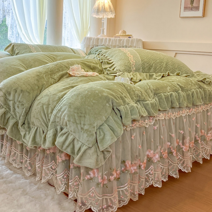 91家纺网 家纺一手货源 找家纺 瑞宝 2025新款雕花牛奶绒夹棉床裙四件套-花有约 花有约-青柠绿