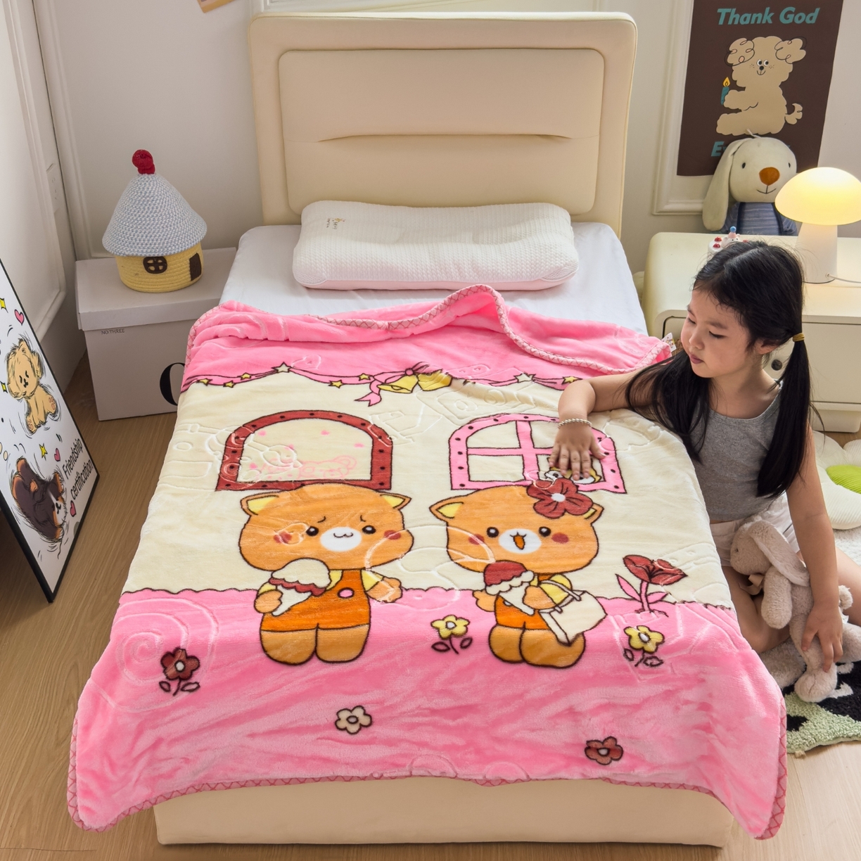 91家纺网 家纺一手货源 找家纺 悦织湾家纺 2025新款拉舍尔双层云绒童毯毯子卡通休闲沙发盖毯毛毯儿童婴幼儿宝宝小毯子 可爱小熊22#粉