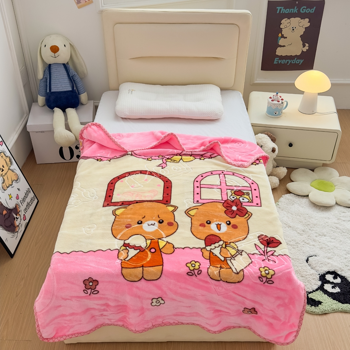 91家纺网 家纺一手货源 找家纺 悦织湾家纺 2025新款拉舍尔双层云绒童毯毯子卡通休闲沙发盖毯毛毯儿童婴幼儿宝宝小毯子 可爱小熊22#粉