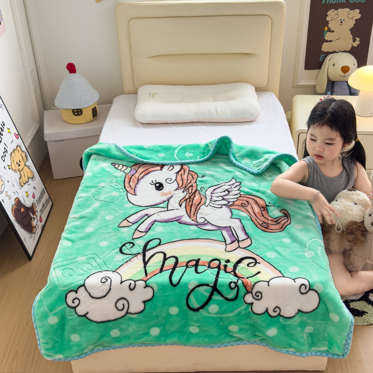 91家纺网 家纺一手货源 找家纺 悦织湾家纺 2025新款拉舍尔双层云绒童毯毯子卡通休闲沙发盖毯毛毯儿童婴幼儿宝宝小毯子 快乐恐龙3#绿