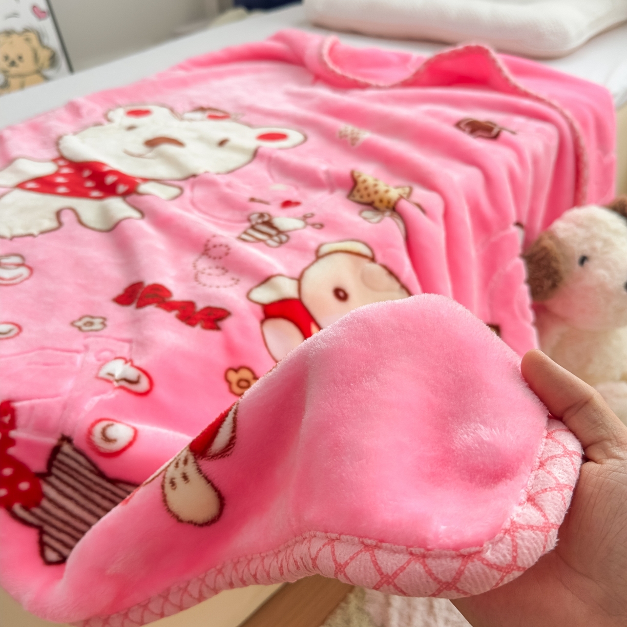 91家纺网 家纺一手货源 找家纺 悦织湾家纺 2025新款拉舍尔双层云绒童毯毯子卡通休闲沙发盖毯毛毯儿童婴幼儿宝宝小毯子 甜蜜生活9#粉
