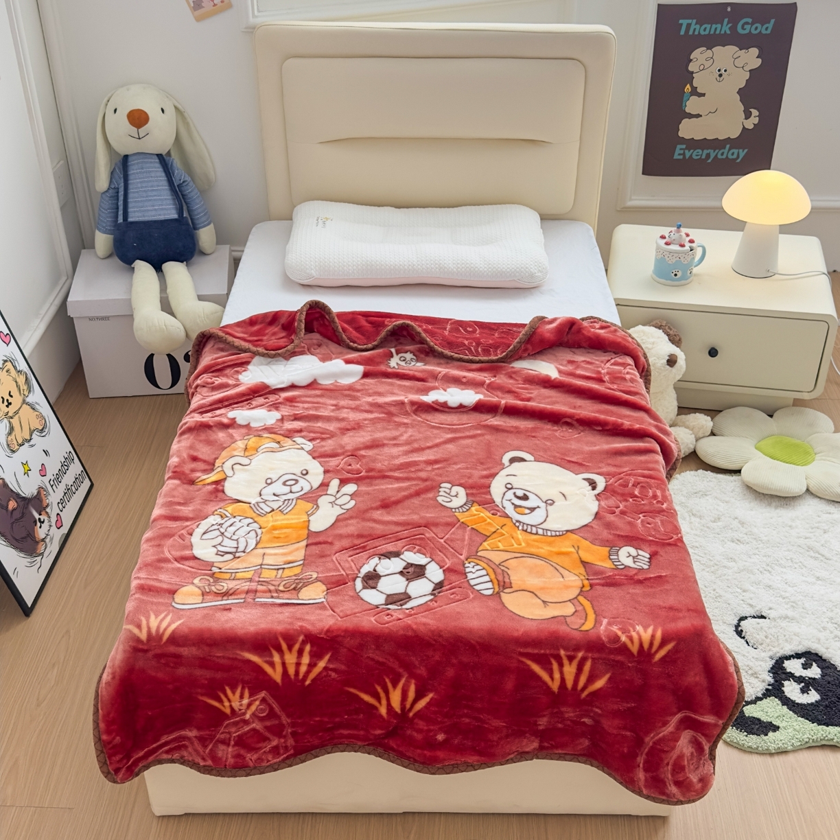 91家纺网 家纺一手货源 找家纺 悦织湾家纺 2025新款拉舍尔双层云绒童毯毯子卡通休闲沙发盖毯毛毯儿童婴幼儿宝宝小毯子 足球健将4#咖啡色
