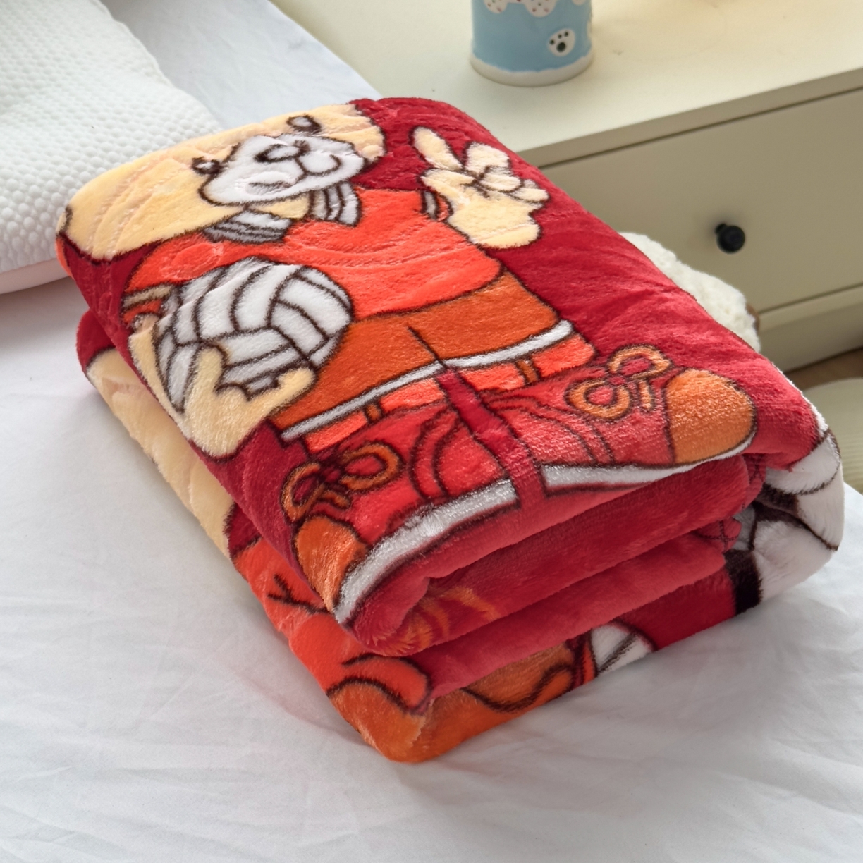 91家纺网 家纺一手货源 找家纺 悦织湾家纺 2025新款拉舍尔双层云绒童毯毯子卡通休闲沙发盖毯毛毯儿童婴幼儿宝宝小毯子 足球健将8#大红色