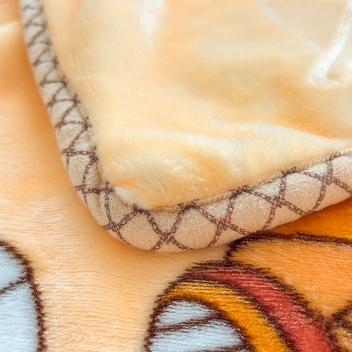 91家纺网 家纺一手货源 找家纺 悦织湾家纺 2025新款拉舍尔双层云绒童毯毯子卡通休闲沙发盖毯毛毯儿童婴幼儿宝宝小毯子 足球健将14#米黄