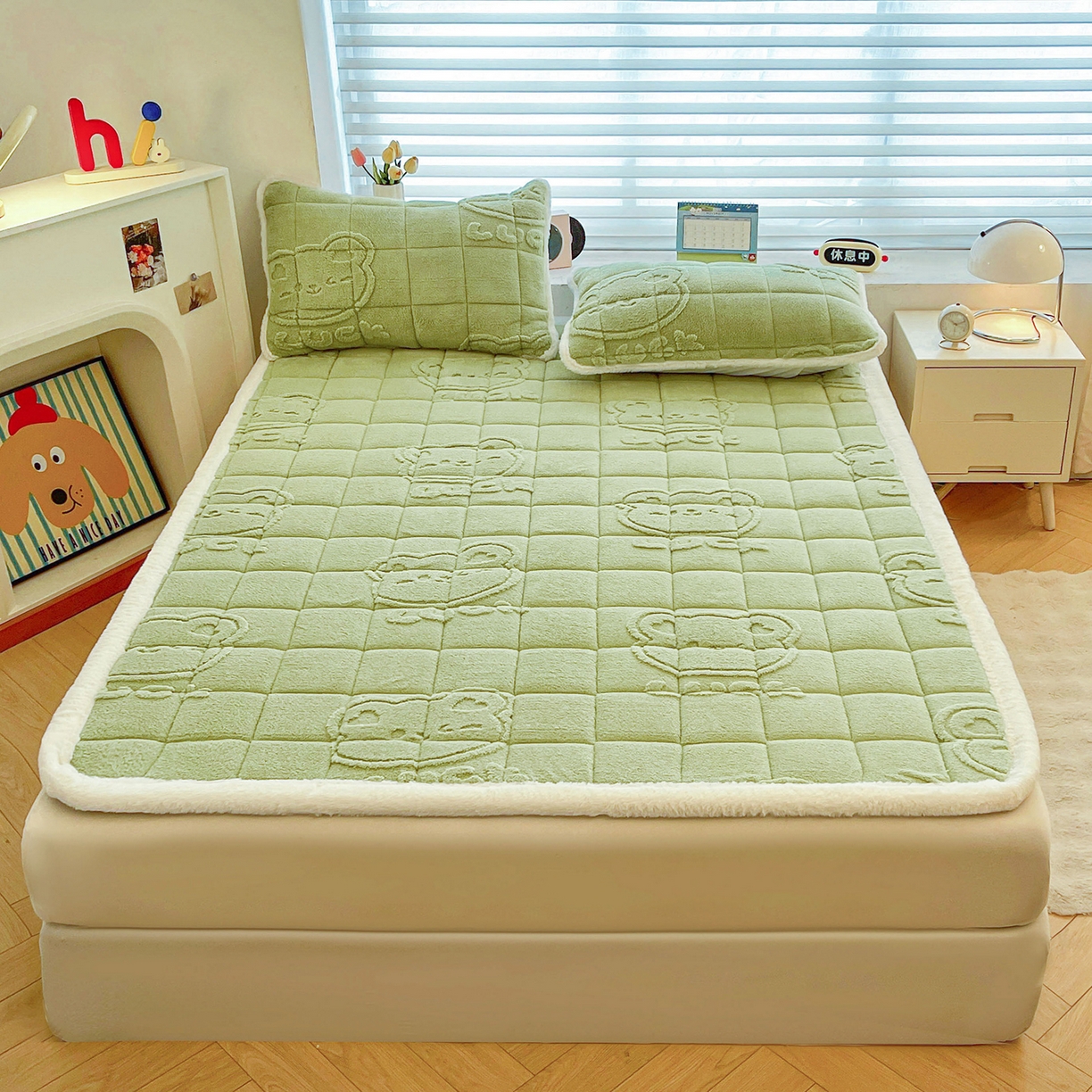 91家纺网 家纺一手货源 找家纺 予梦家纺 2025新款加厚塔芙绒床垫床褥床护垫（带卖点图和买家秀） 绅士熊 果绿