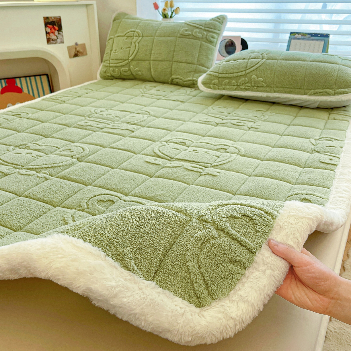 91家纺网 家纺一手货源 找家纺 予梦家纺 2025新款加厚塔芙绒床垫床褥床护垫（带卖点图和买家秀） 绅士熊 果绿