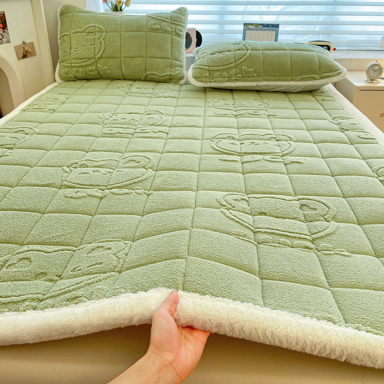 予梦家纺 2025新款加厚塔芙绒床垫床褥床护垫（带卖点图和买家秀） 绅士熊 果绿