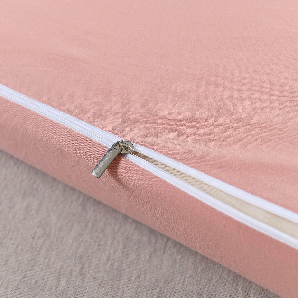 91家纺网 家纺一手货源 找家纺 小猫派 2025新款水洗棉枕套 粉花束