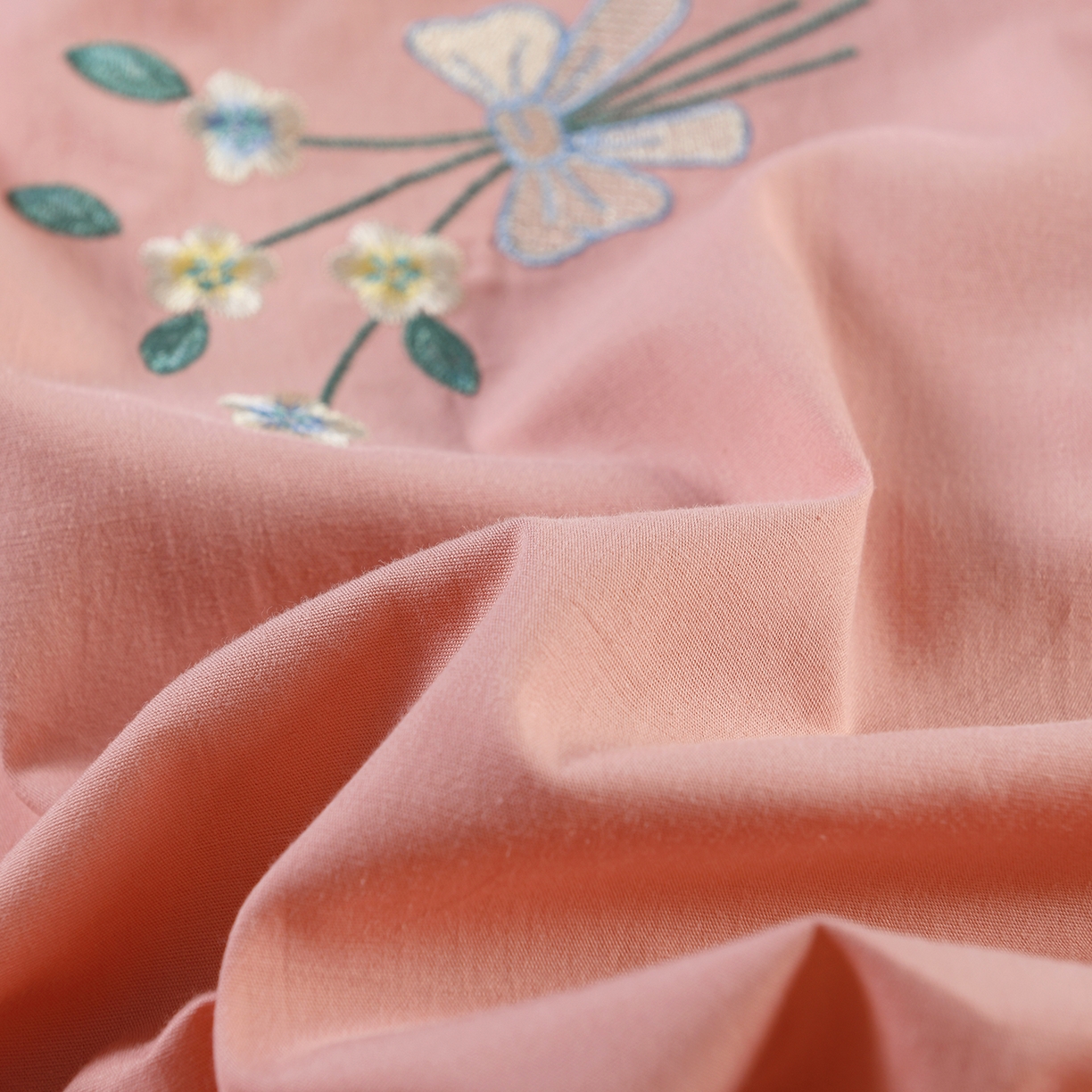 91家纺网 家纺一手货源 找家纺 小猫派 2025新款水洗棉枕套 粉花束