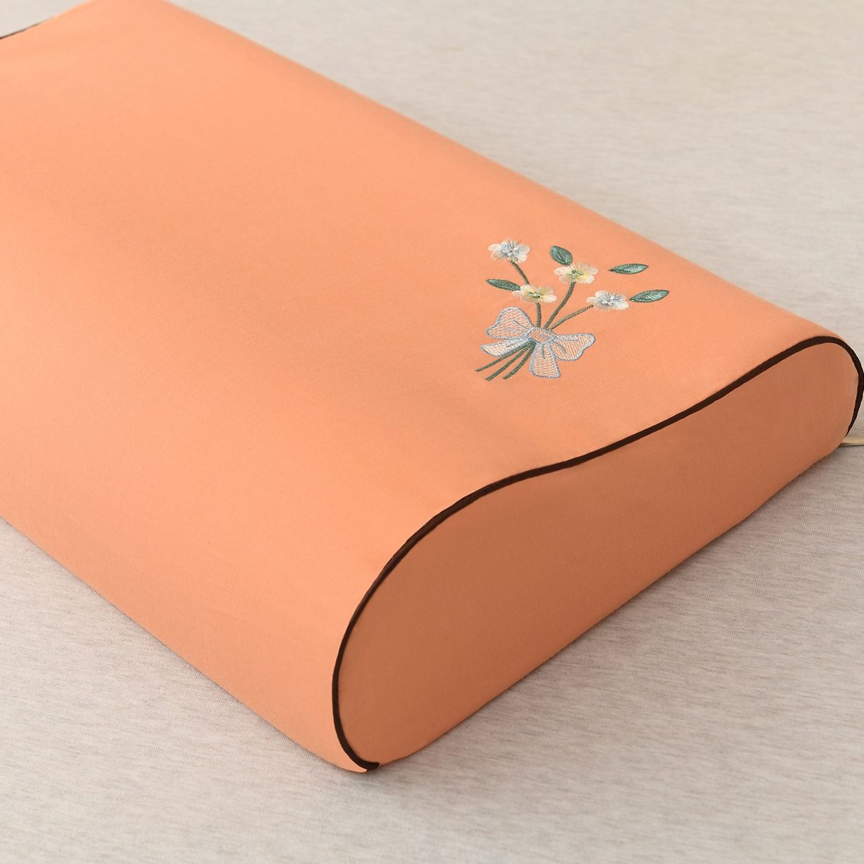 91家纺网 家纺一手货源 找家纺 小猫派 2025新款水洗棉枕套 桔色花束