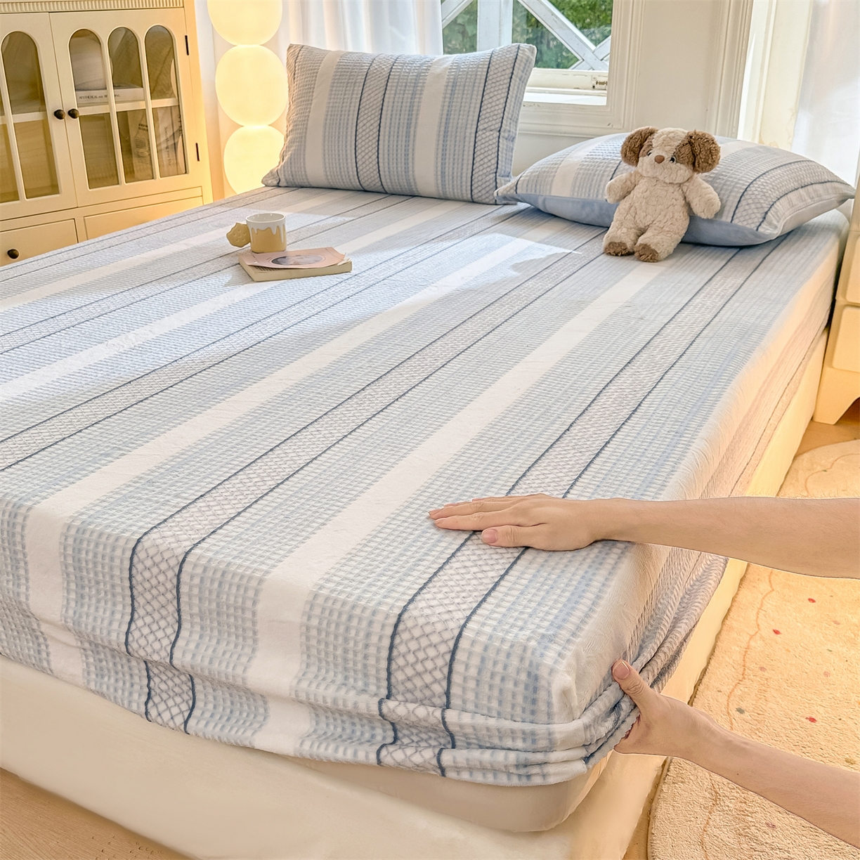 91家纺网 家纺一手货源 找家纺 （总）灰鲸 2025新款立体雕花牛奶绒床笠