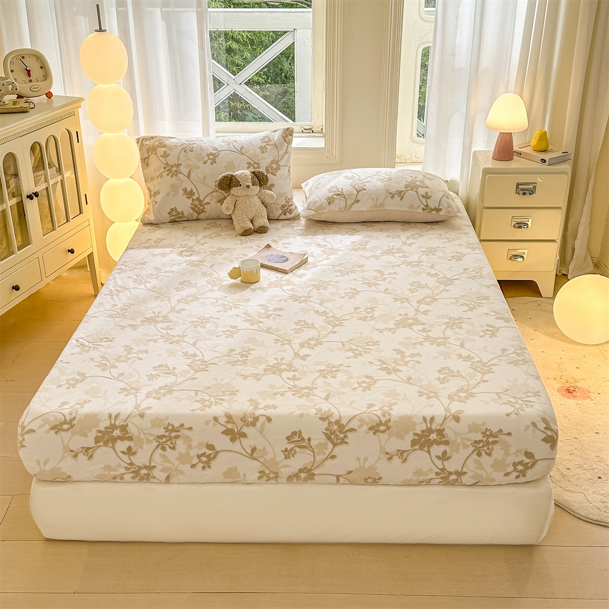 91家纺网 家纺一手货源 找家纺 灰鲸 2025新款立体雕花牛奶绒床笠 繁花-杏