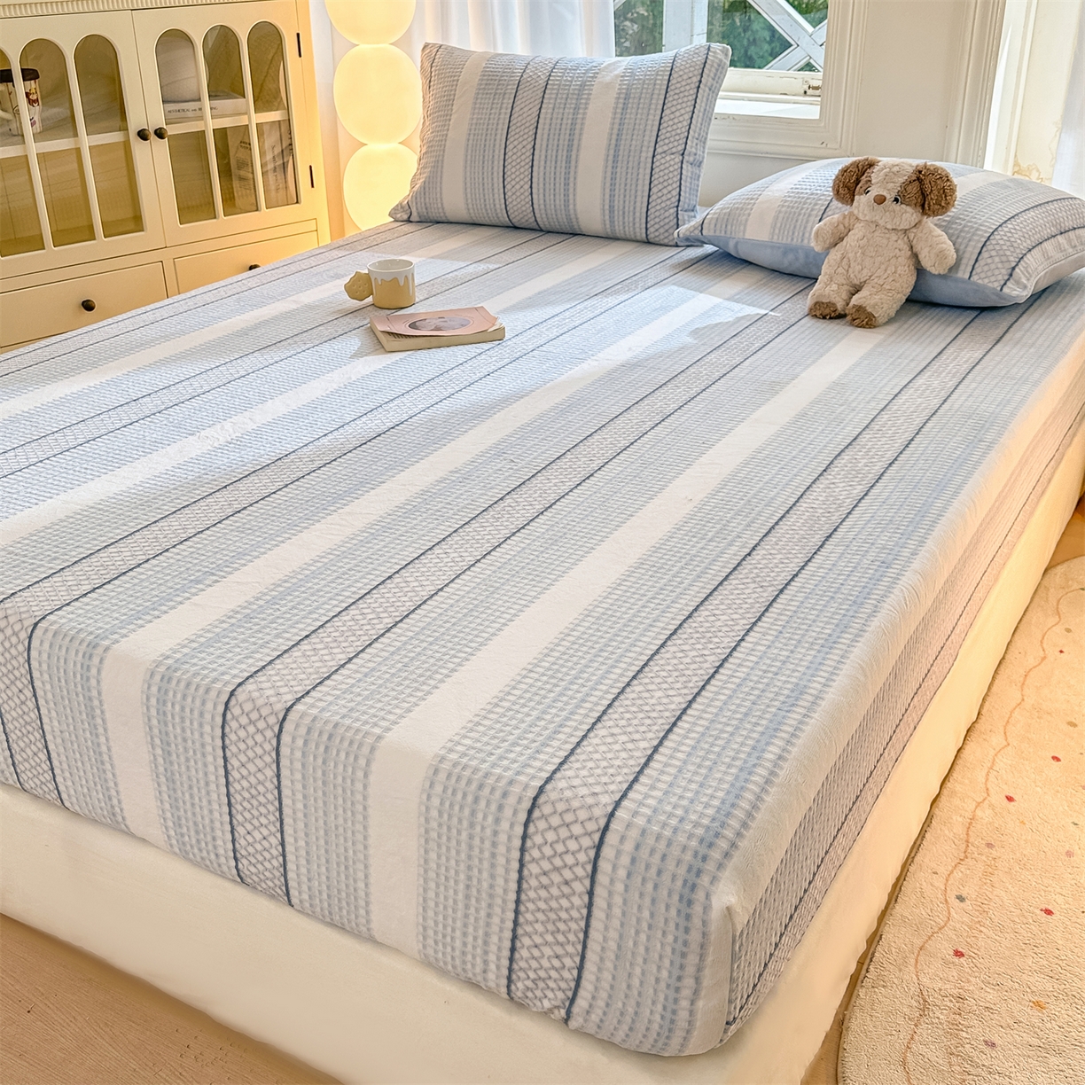 91家纺网 家纺一手货源 找家纺 灰鲸 2025新款立体雕花牛奶绒床笠 泛歌-蓝