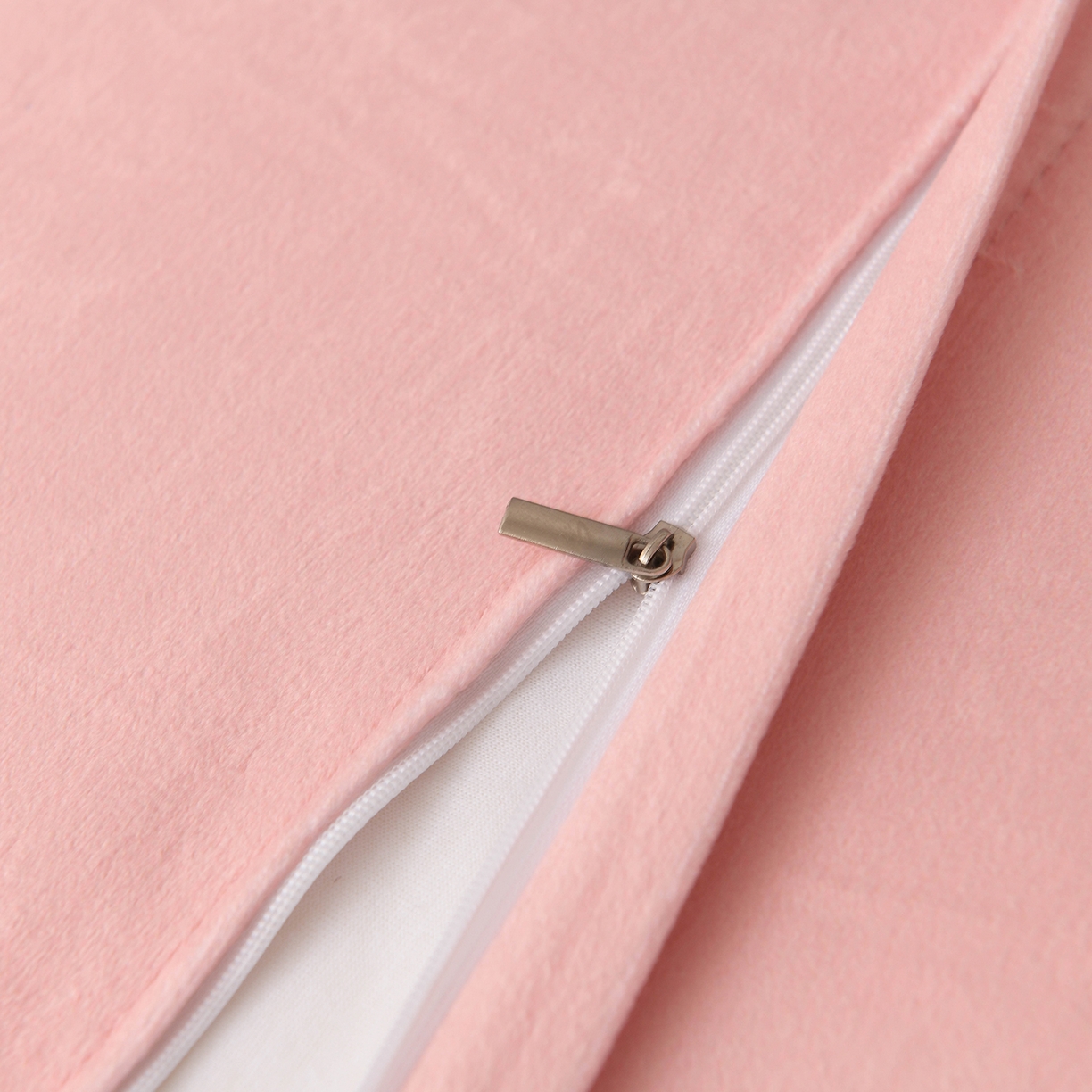 91家纺网 家纺一手货源 找家纺 小猫派 2025新款水晶绒12生肖枕套 老鼠