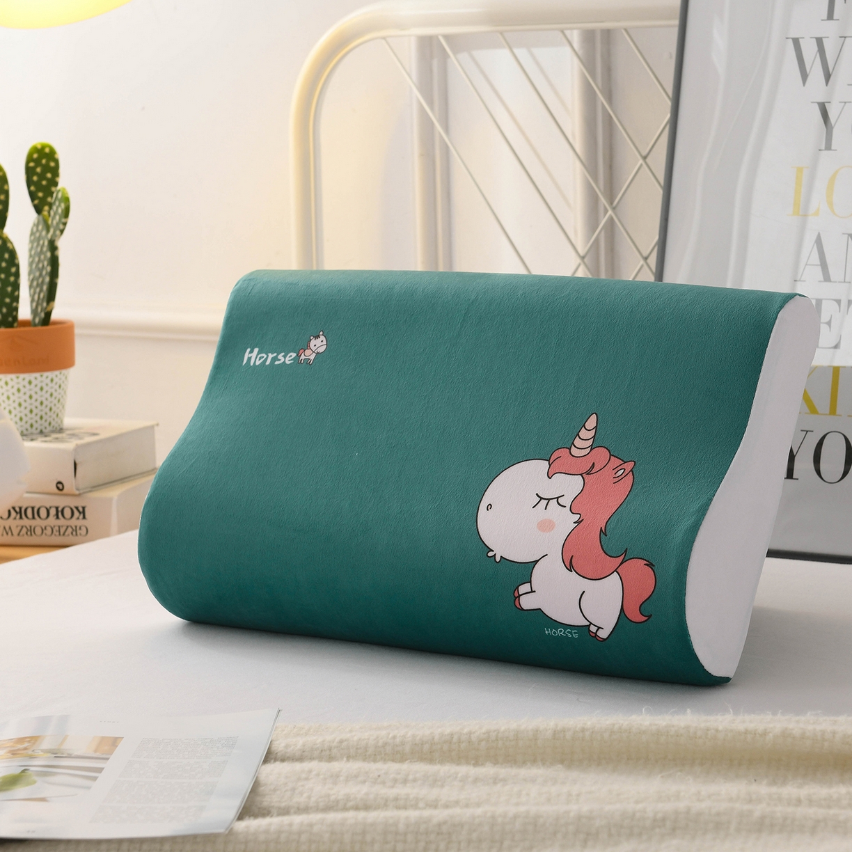 91家纺网 家纺一手货源 找家纺 小猫派 2025新款水晶绒12生肖枕套 马