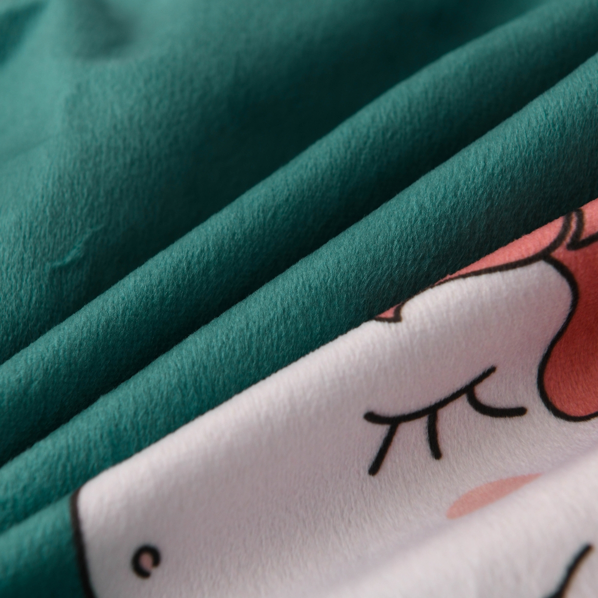 91家纺网 家纺一手货源 找家纺 小猫派 2025新款水晶绒12生肖枕套 马