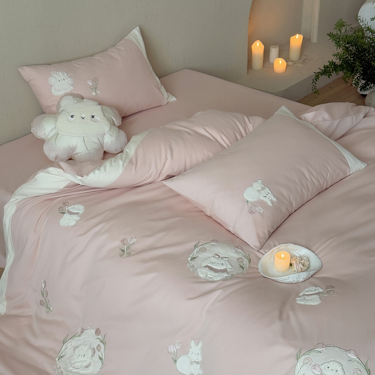 91家纺网 家纺一手货源 找家纺 佳汐蓝家纺 2025秋冬新款磨毛四件套系列 郁见兔-粉