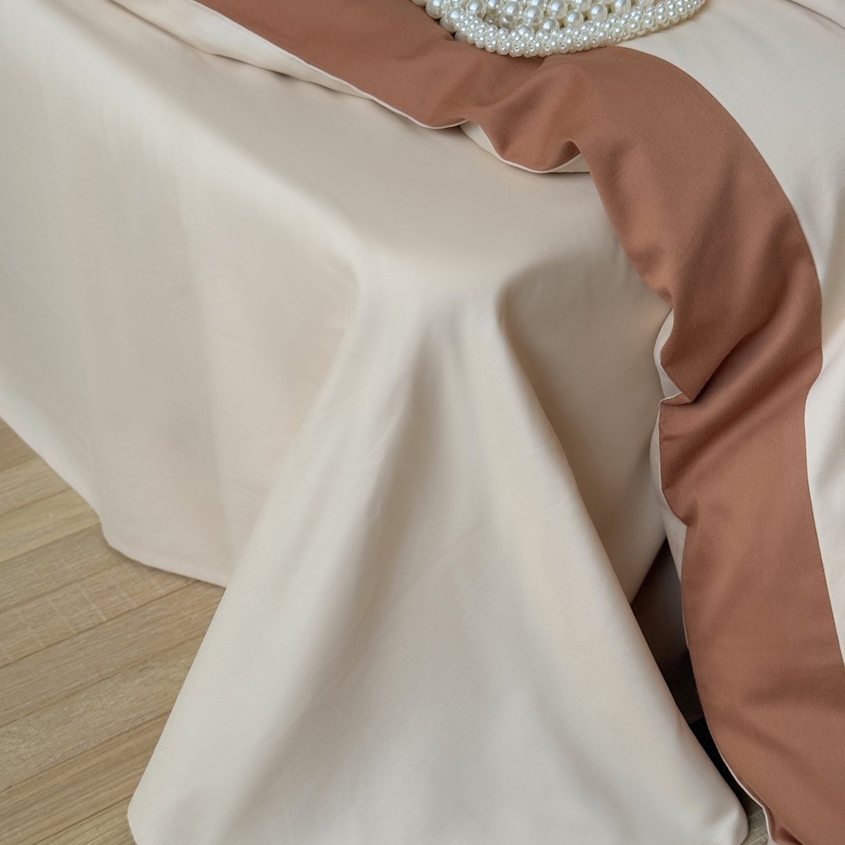 91家纺网 家纺一手货源 找家纺 佳汐蓝家纺 2025秋冬新款磨毛四件套系列 郁见兔-卡其