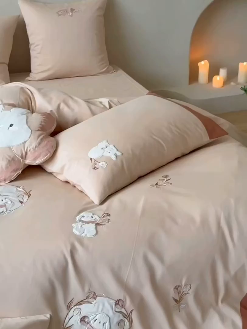 91家纺网 家纺一手货源 找家纺 佳汐蓝家纺 2025秋冬新款磨毛四件套系列 郁见兔-卡其