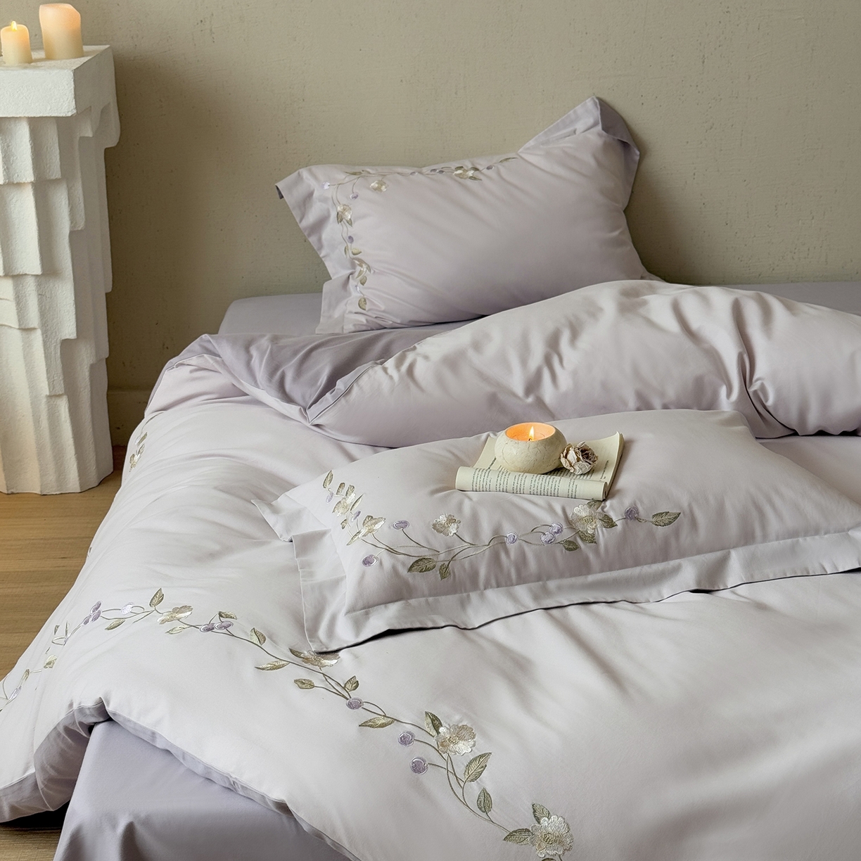 91家纺网 家纺一手货源 找家纺 佳汐蓝家纺 2025秋冬新款磨毛四件套系列 蔓语樱梦-紫