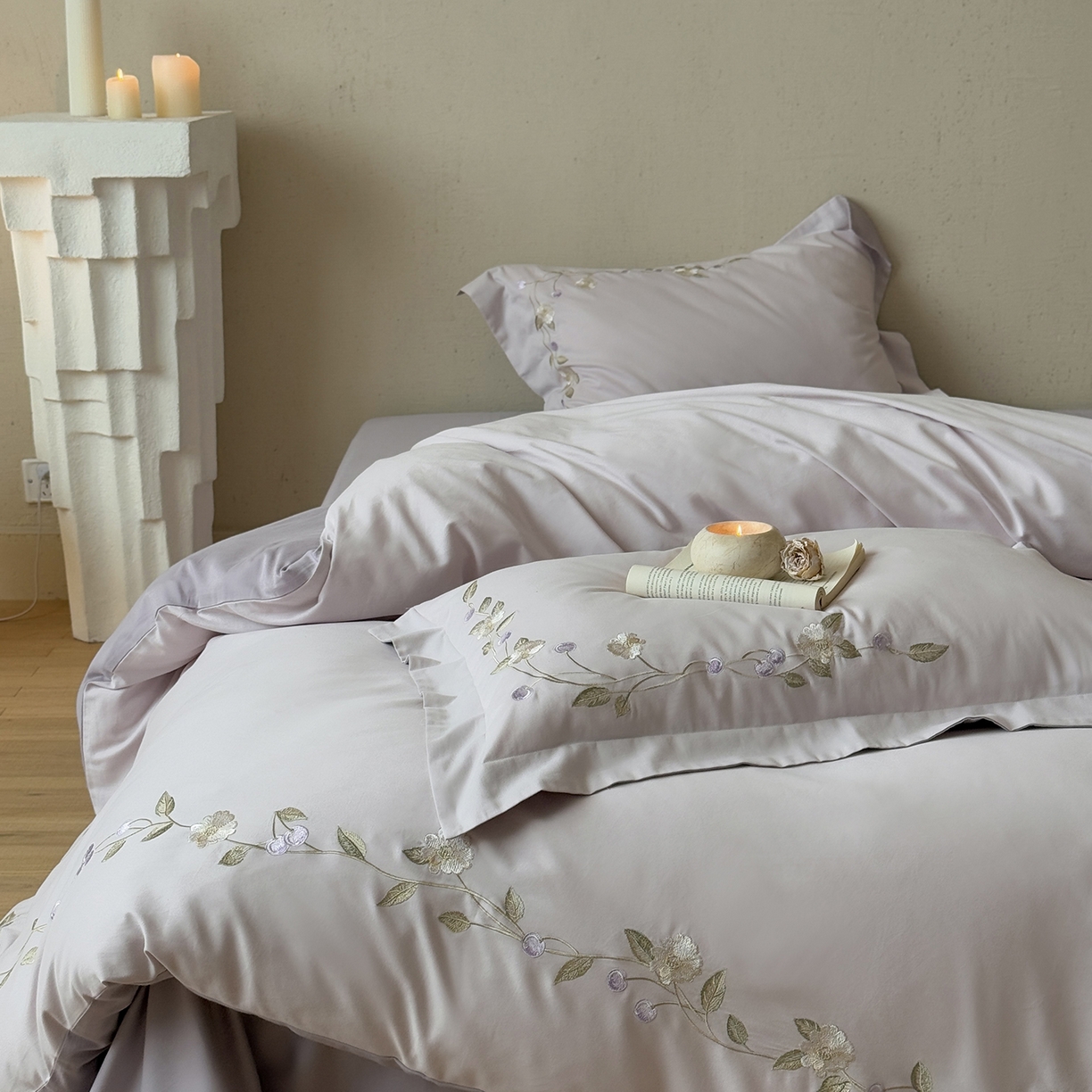 91家纺网 家纺一手货源 找家纺 佳汐蓝家纺 2025秋冬新款磨毛四件套系列 蔓语樱梦-紫