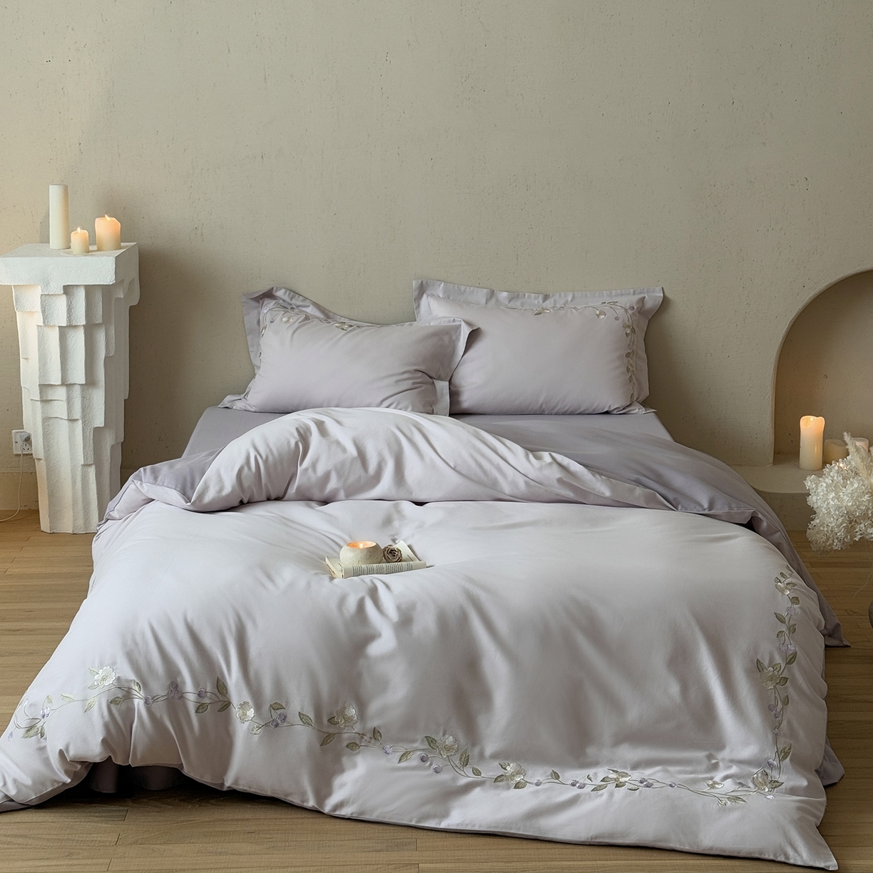 91家纺网 家纺一手货源 找家纺 佳汐蓝家纺 2025秋冬新款磨毛四件套系列 蔓语樱梦-紫