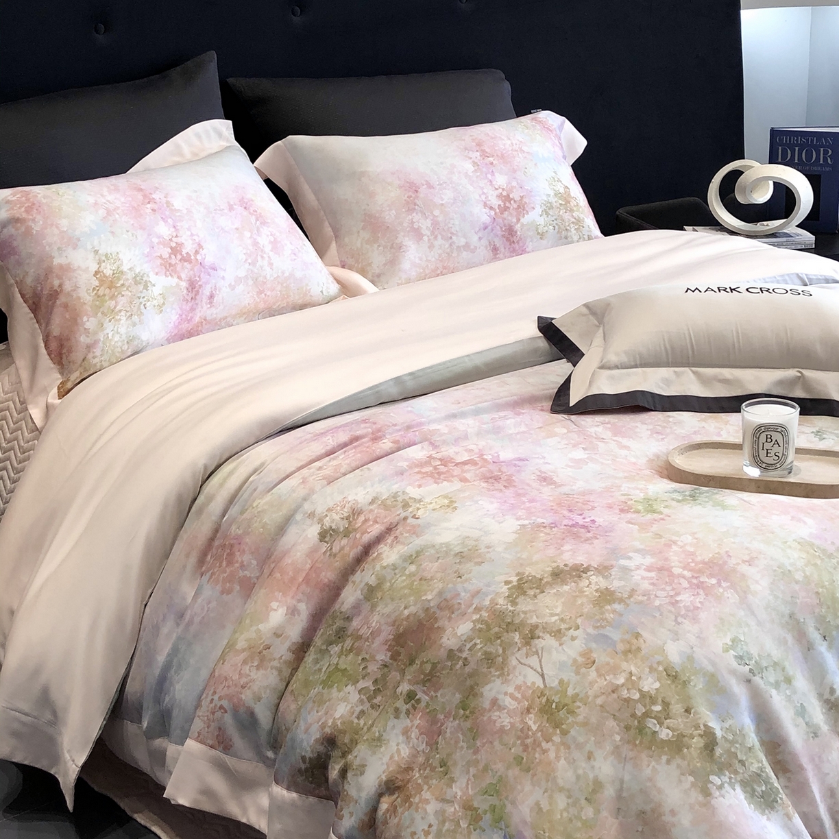 91家纺网 家纺一手货源 找家纺 佳汐蓝家纺 2025新款奶基米磨毛四件套系列 初恋-樱落粉