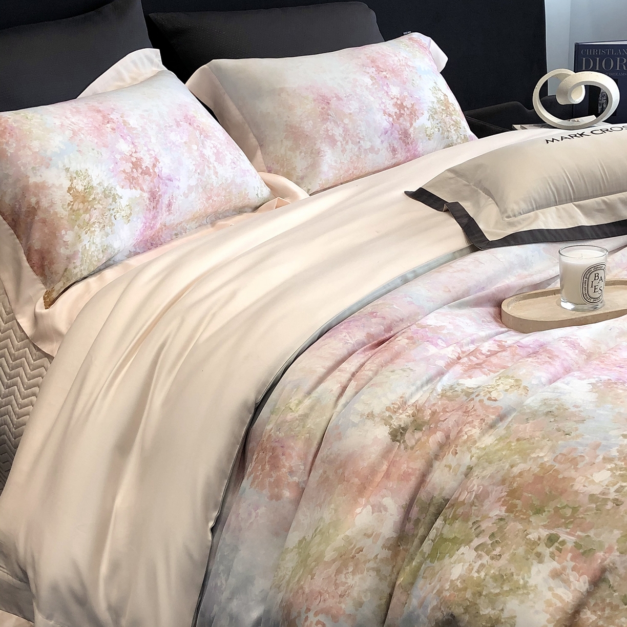 91家纺网 家纺一手货源 找家纺 佳汐蓝家纺 2025新款奶基米磨毛四件套系列 初恋-樱落粉