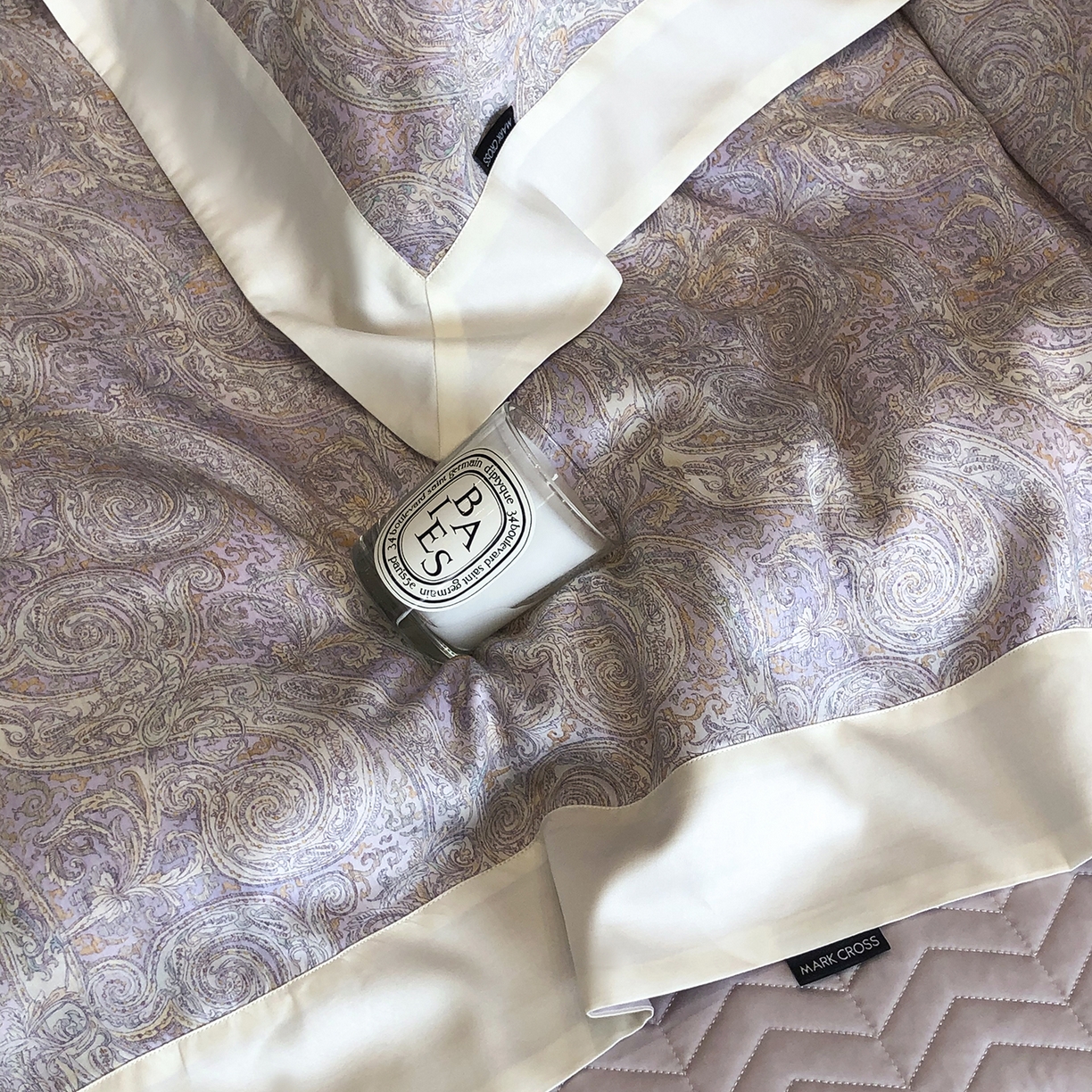 91家纺网 家纺一手货源 找家纺 佳汐蓝家纺 2025新款奶基米磨毛四件套系列 幻夜巴比伦-杜若紫